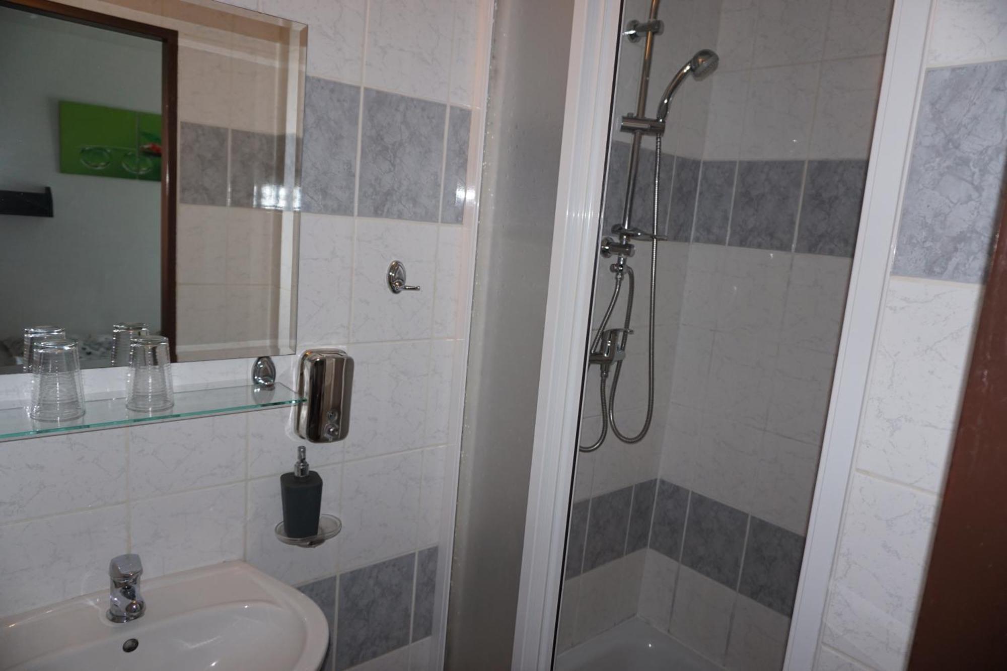 Hotel Gula Батизовце Экстерьер фото