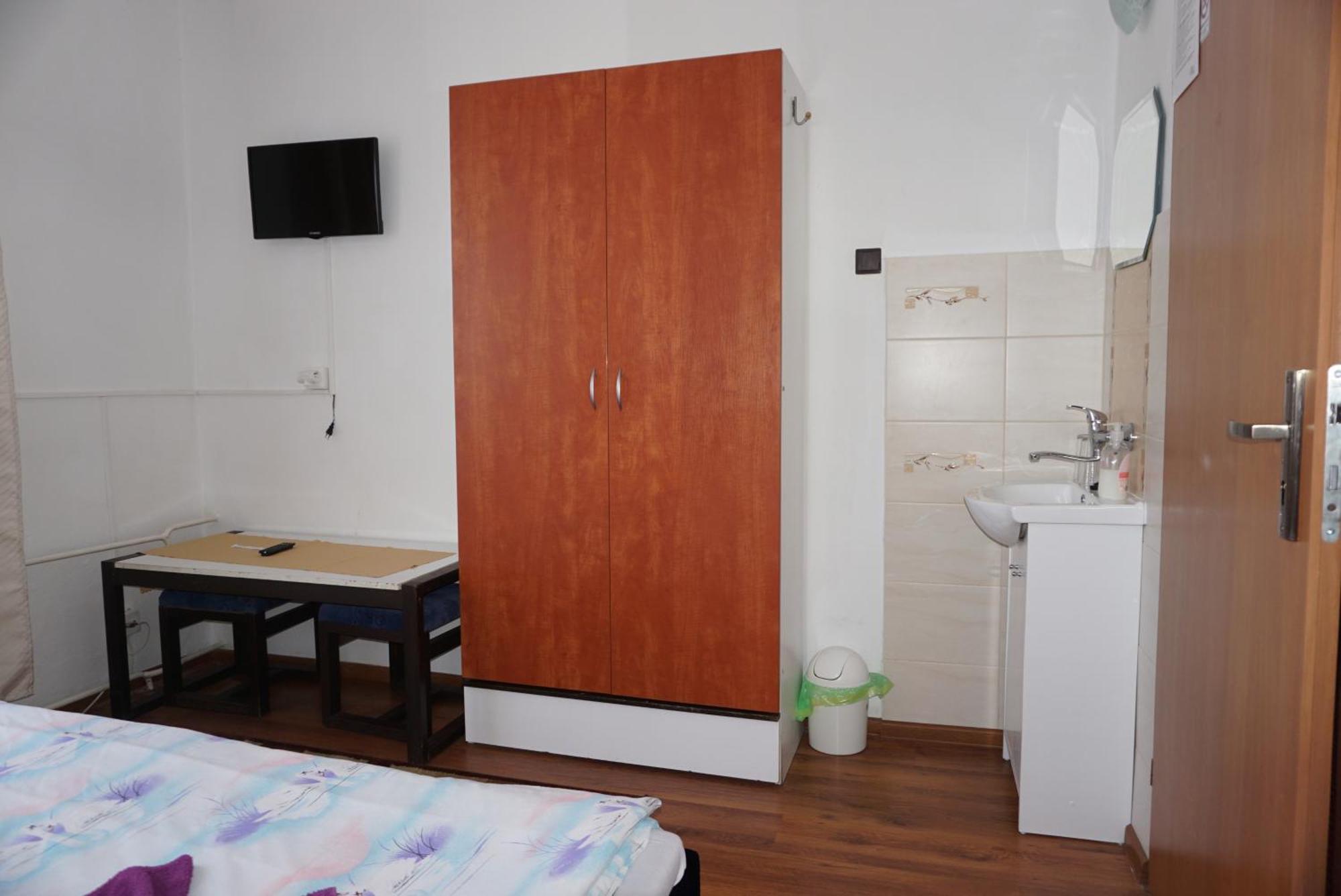 Hotel Gula Батизовце Экстерьер фото