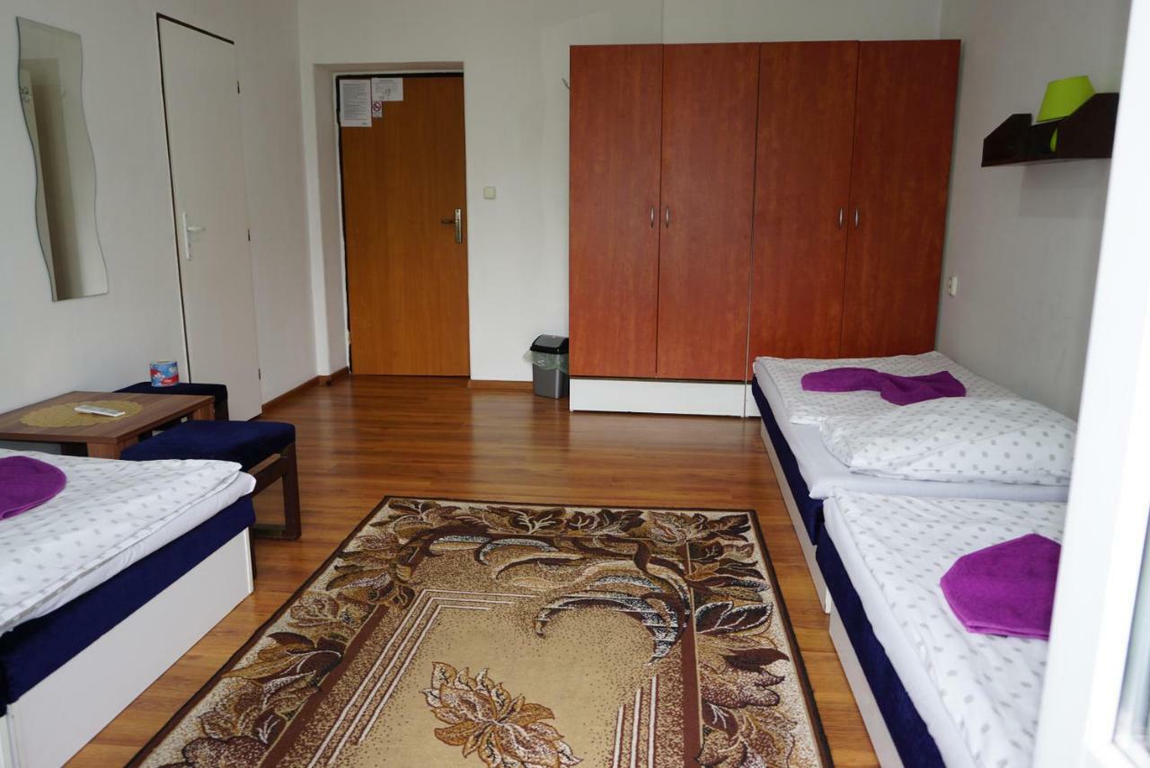 Hotel Gula Батизовце Экстерьер фото